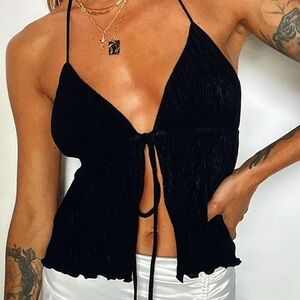 NEW W/TAGS PRINCESS POLLY CHANTRIA TOP LOWER IMPACT CROP TOP BLACK SZ.4 NO FLAWS